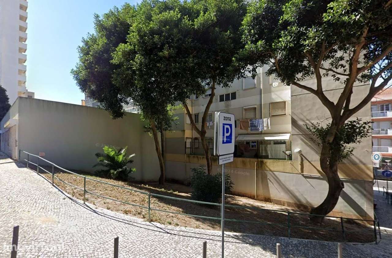 INVESTIMENTO: Terreno Urbano com Potencial de Rentabilidade em Benfica - Grande imagem: 5/9
