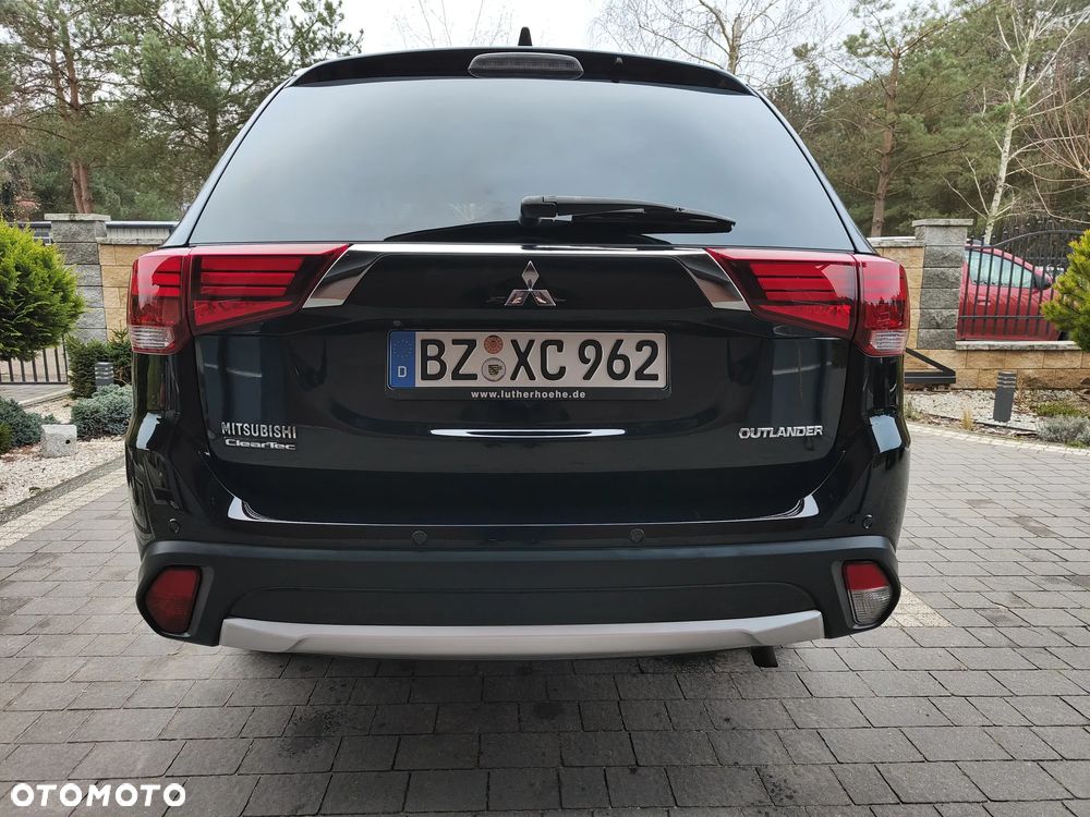 Mitsubishi Outlander 2.0 2WD Invite - 37