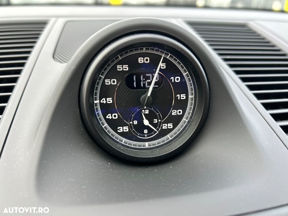 Porsche Macan T - 17