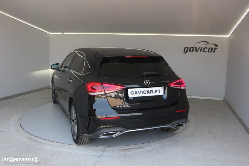Mercedes-Benz A 250 e AMG Line - 28