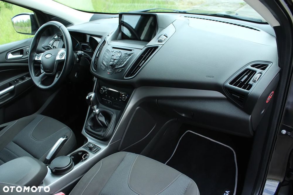 Ford Kuga 2.0 TDCi 2x4 Champions Edition - 25