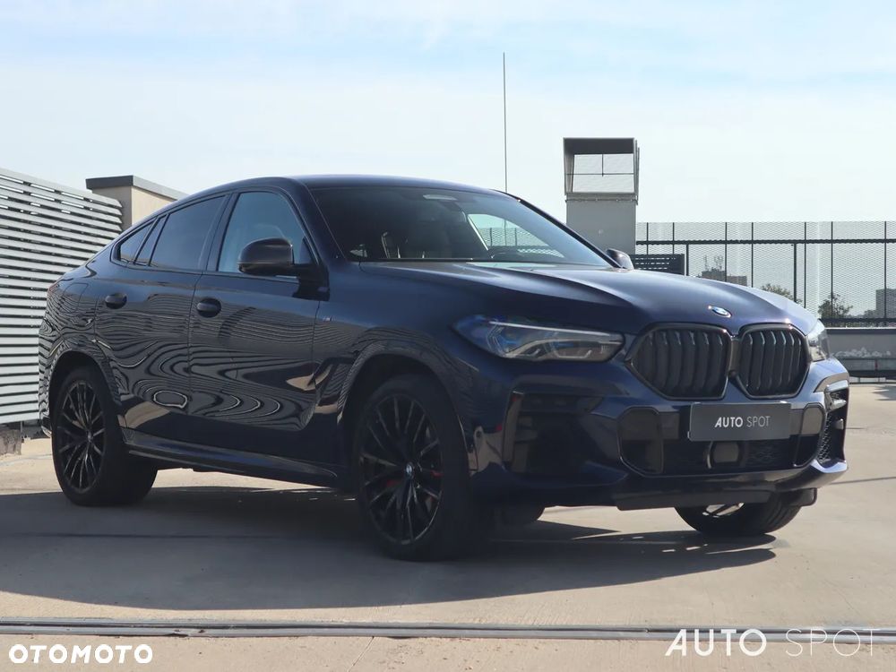 BMW X6 M50i - 11