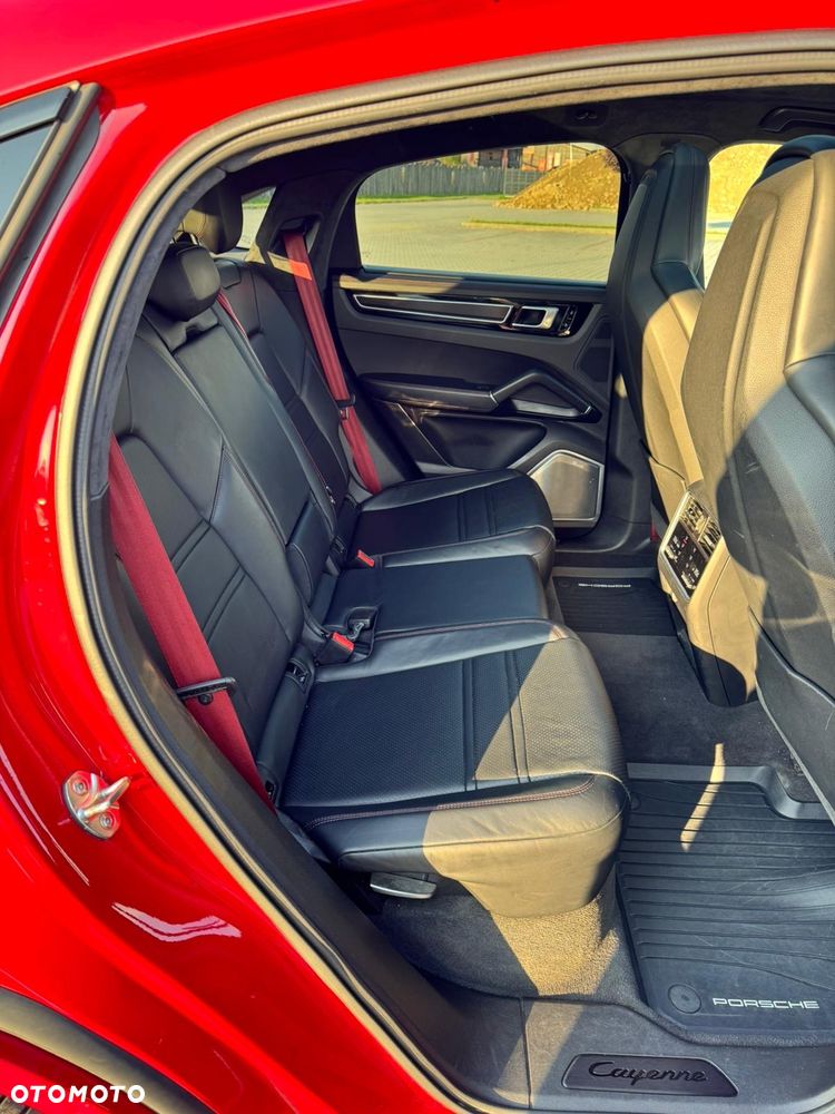 Porsche Cayenne - 9