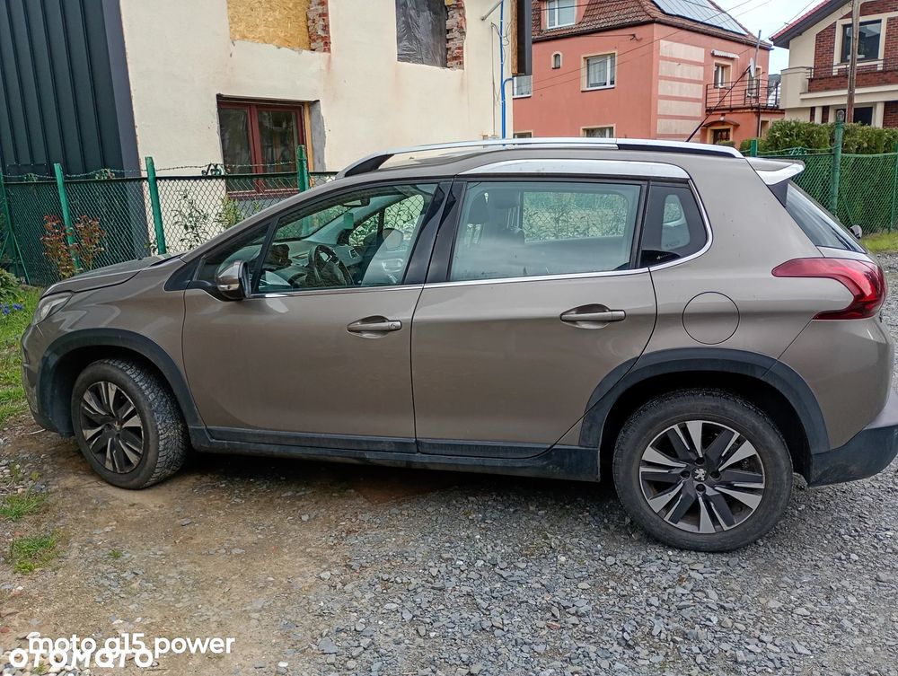 Peugeot 2008 PureTech 110 Stop&Start EAT6 Allure - 3