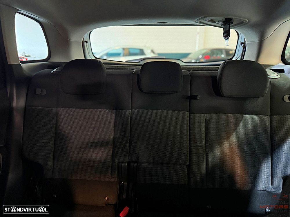 Citroën C3 Aircross 1.2 PureTech Shine - 38