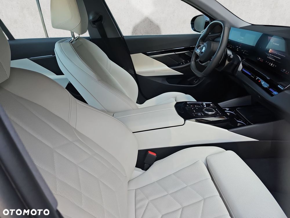 BMW Seria 5 - 14