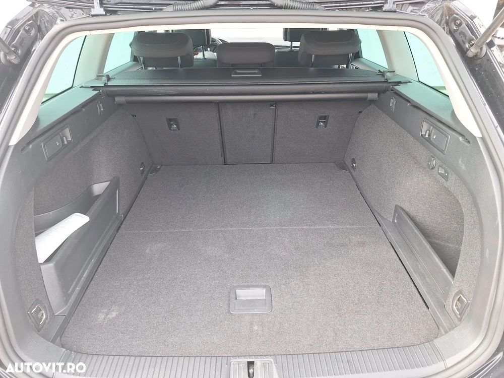 Volkswagen Passat - 22