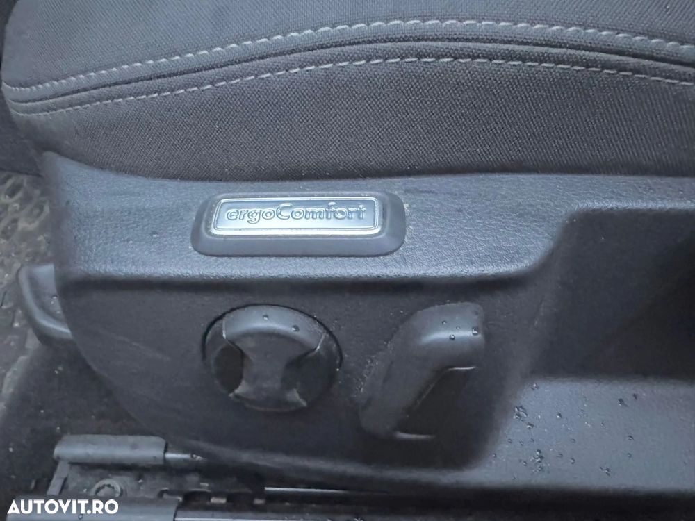 Volkswagen Passat Variant 2.0 TDI DSG Comfortline - 28