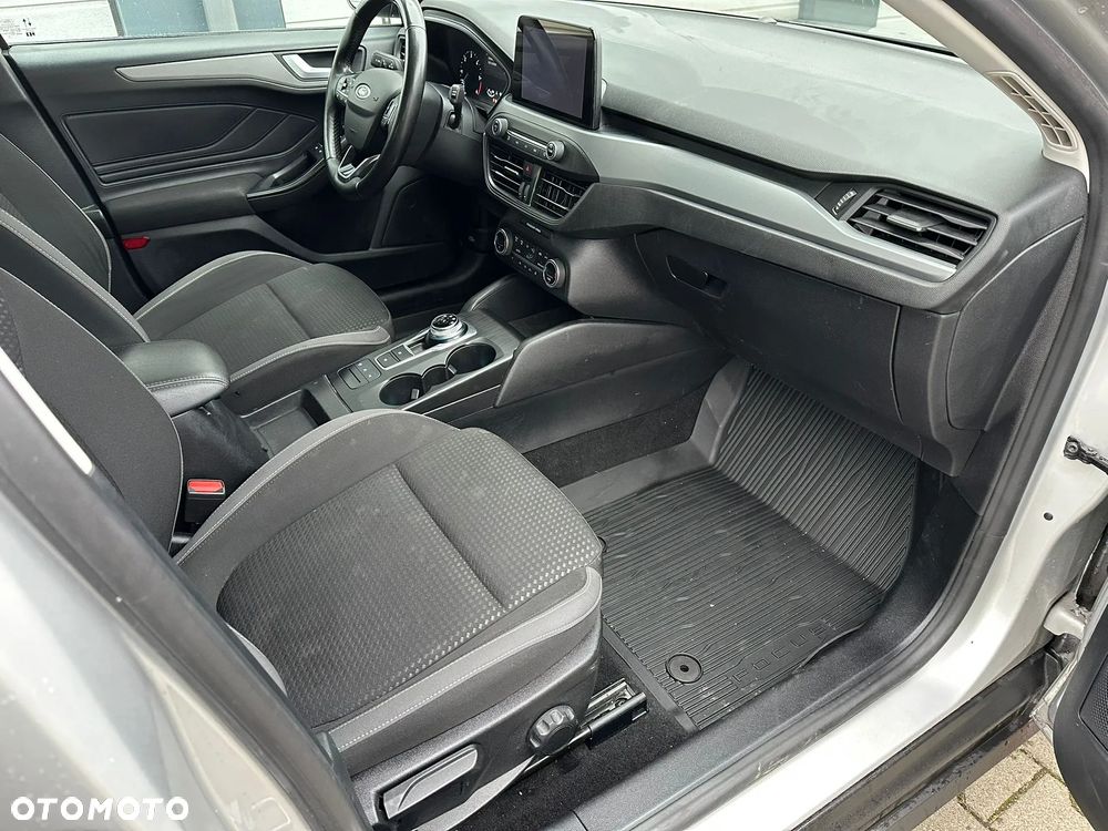 Ford Focus - 12