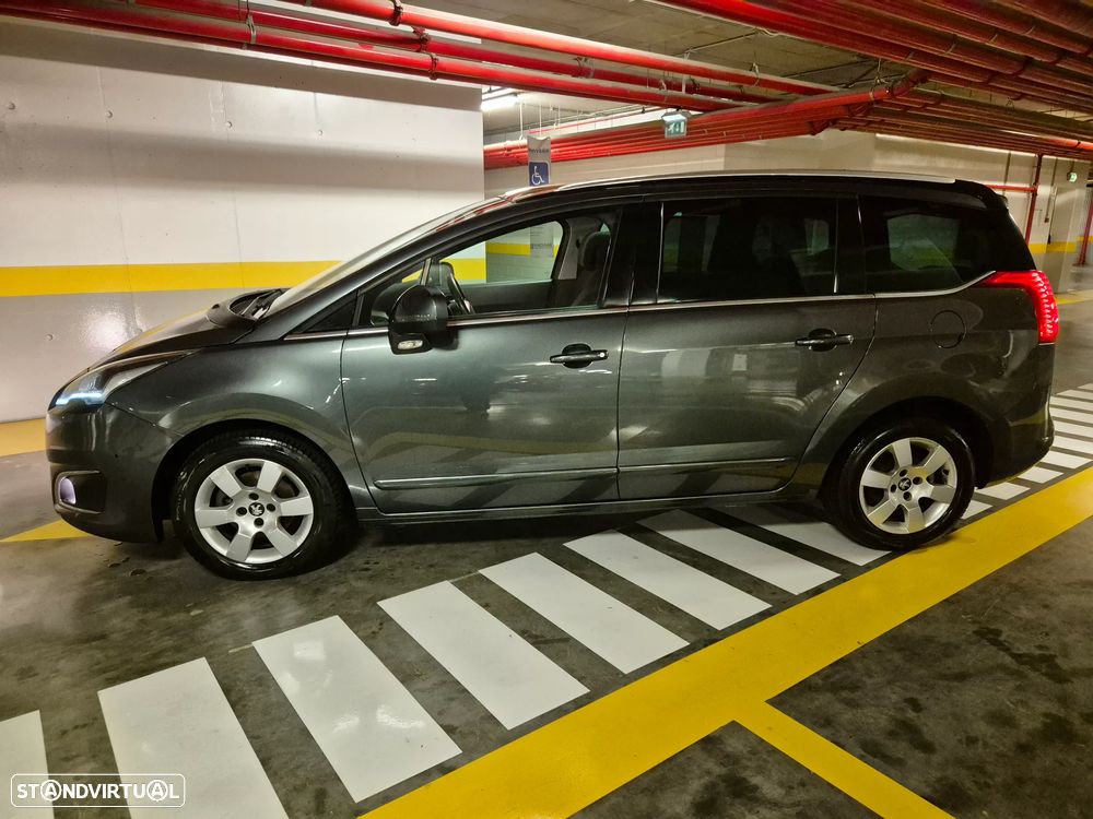 Peugeot 5008 1.6 E-HDi Allure 2-Tronic - 2
