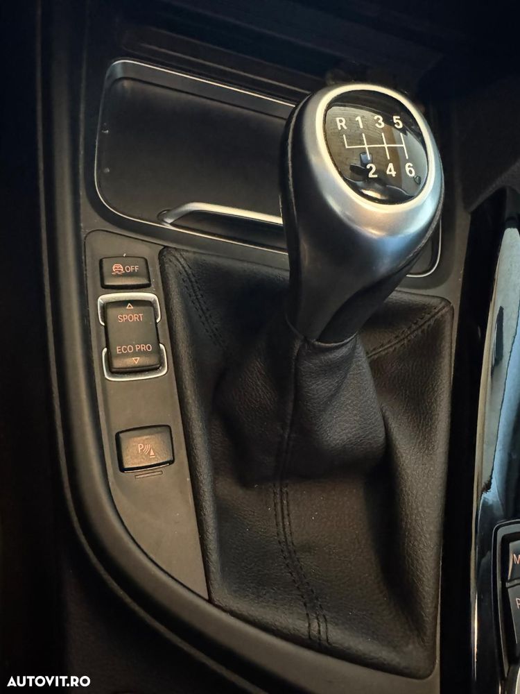 BMW Seria 3 320d Touring - 8