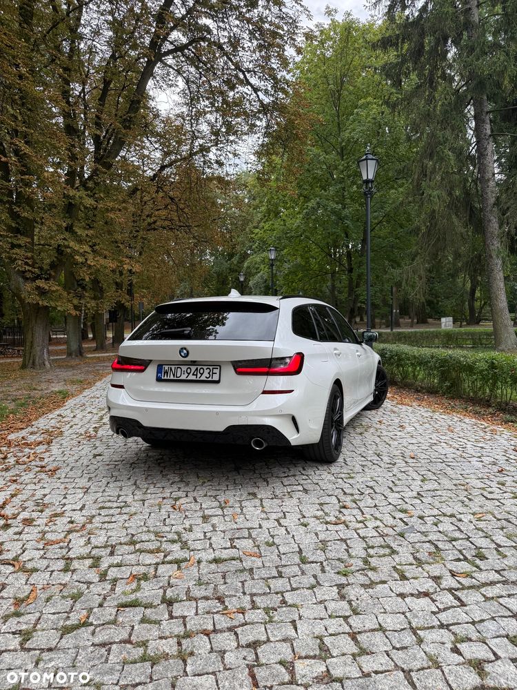 BMW Seria 3 320d xDrive M Sport Shadow - 19