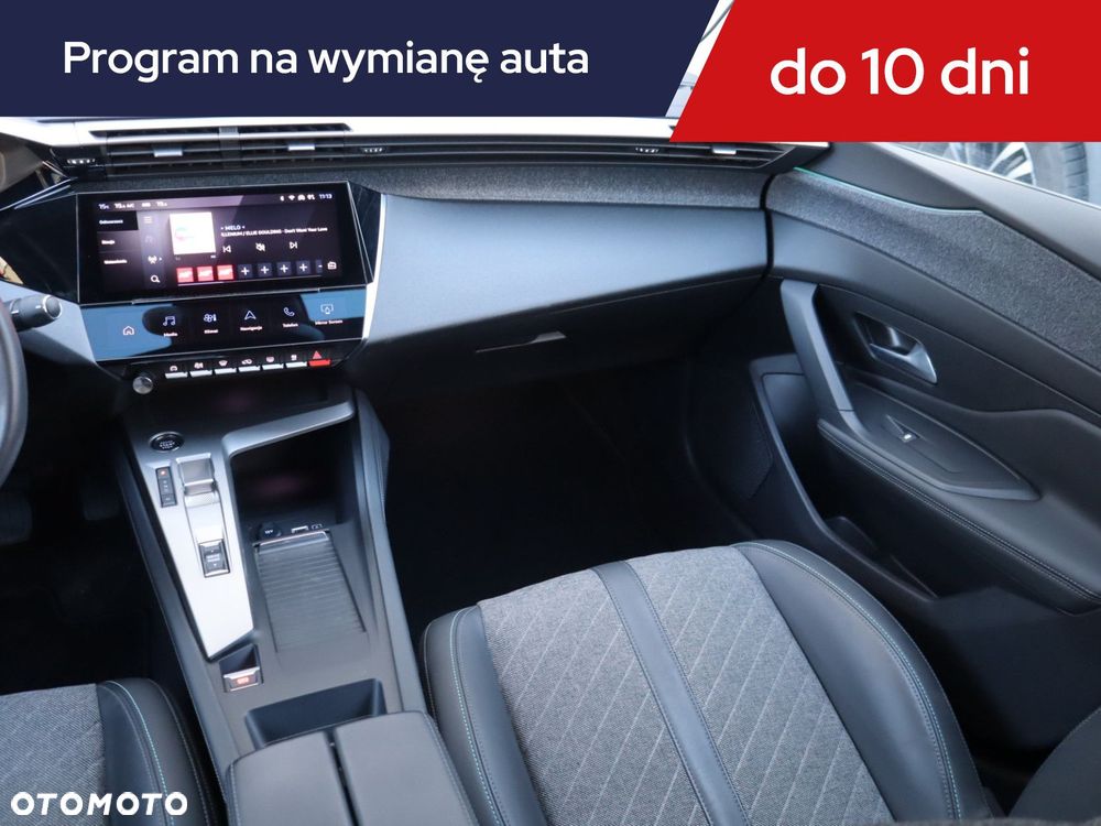 Peugeot 408 - 10