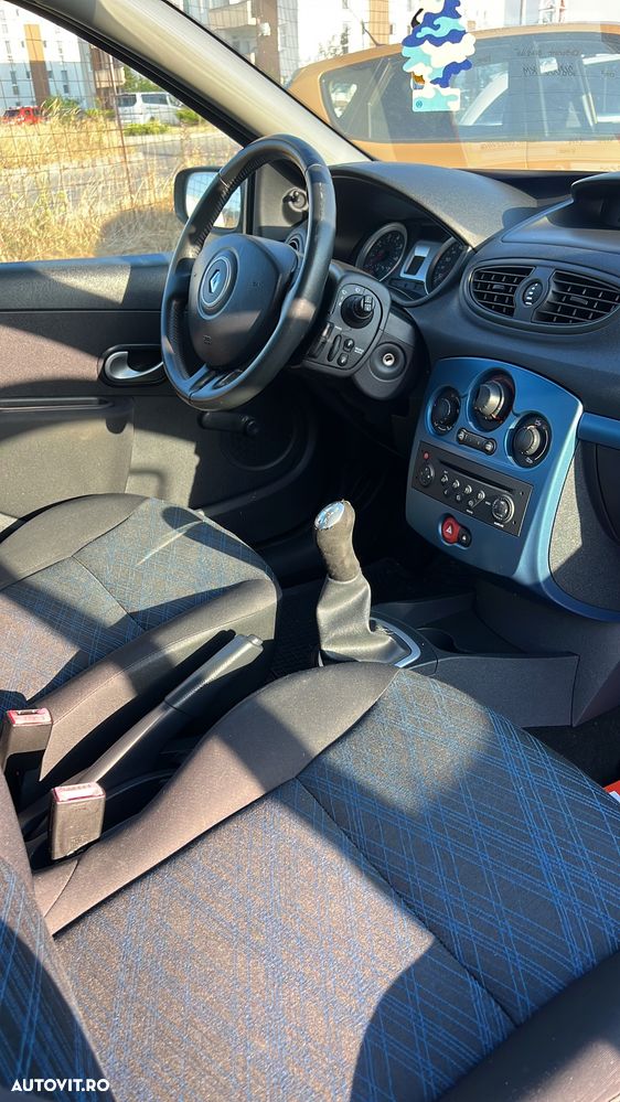 Renault Clio 1.2 16V Authentique - 5