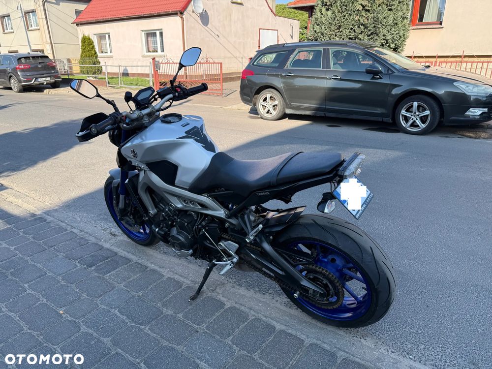 Yamaha MT - 4