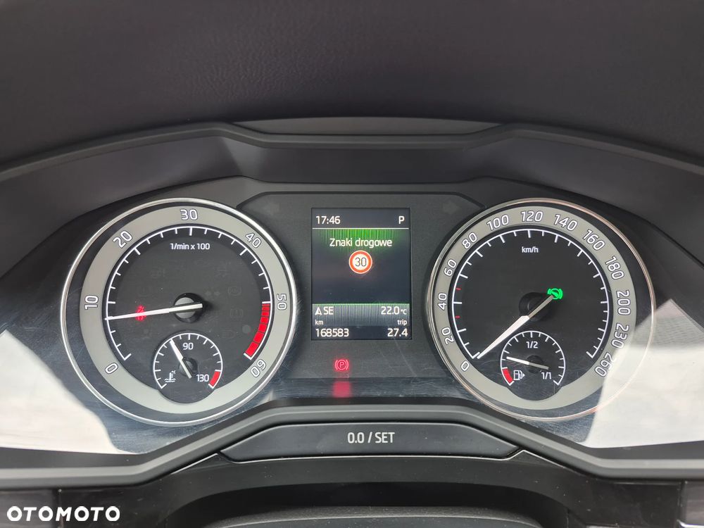Skoda Superb 2.0 TDI SCR Style DSG - 18