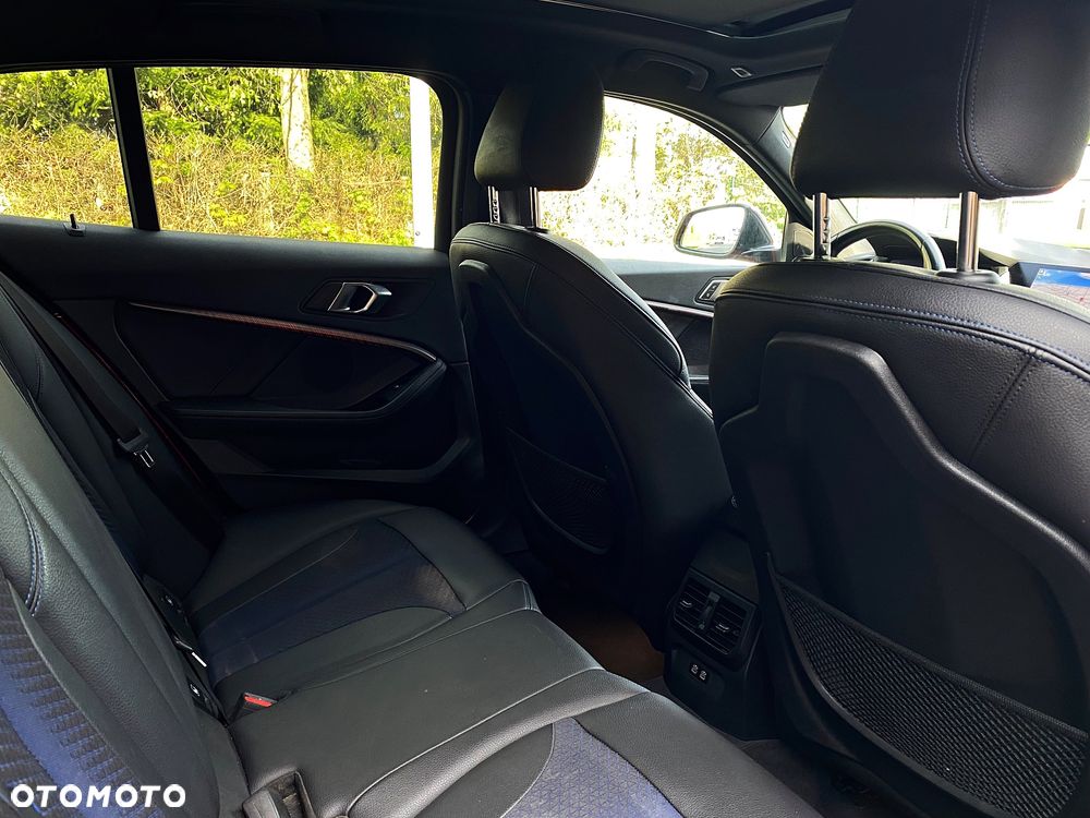 BMW Seria 1 118d M Sport Shadow - 11