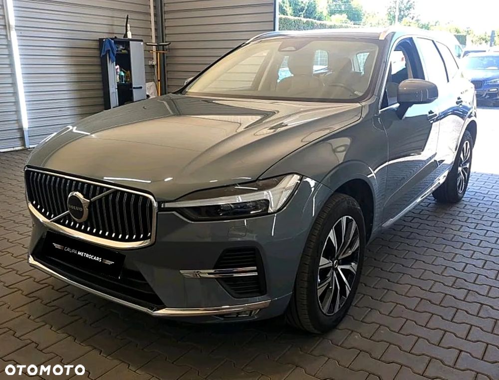 Volvo XC 60 B4 D AWD Plus Bright - 3