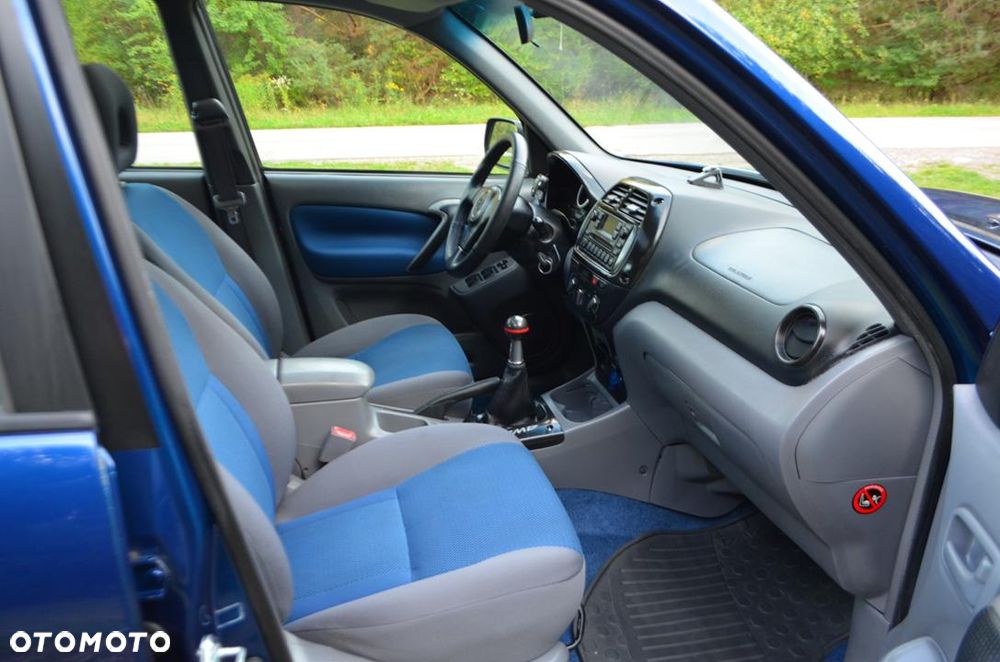 Toyota RAV4 2.0 D-4D 4x4 - 34