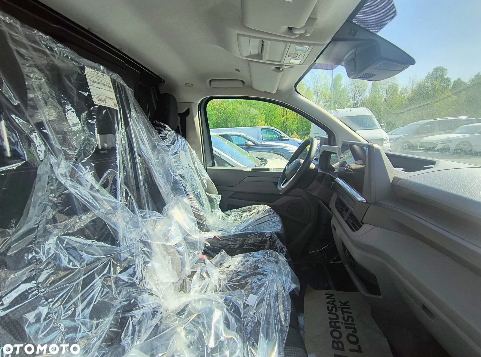 Volkswagen Transporter Transporter Furgon silnik: 2,0 l TDI 150 KM / skrzynia biegów: 8-biegowa automatyczna rozstaw osi: 3500 mm - 6