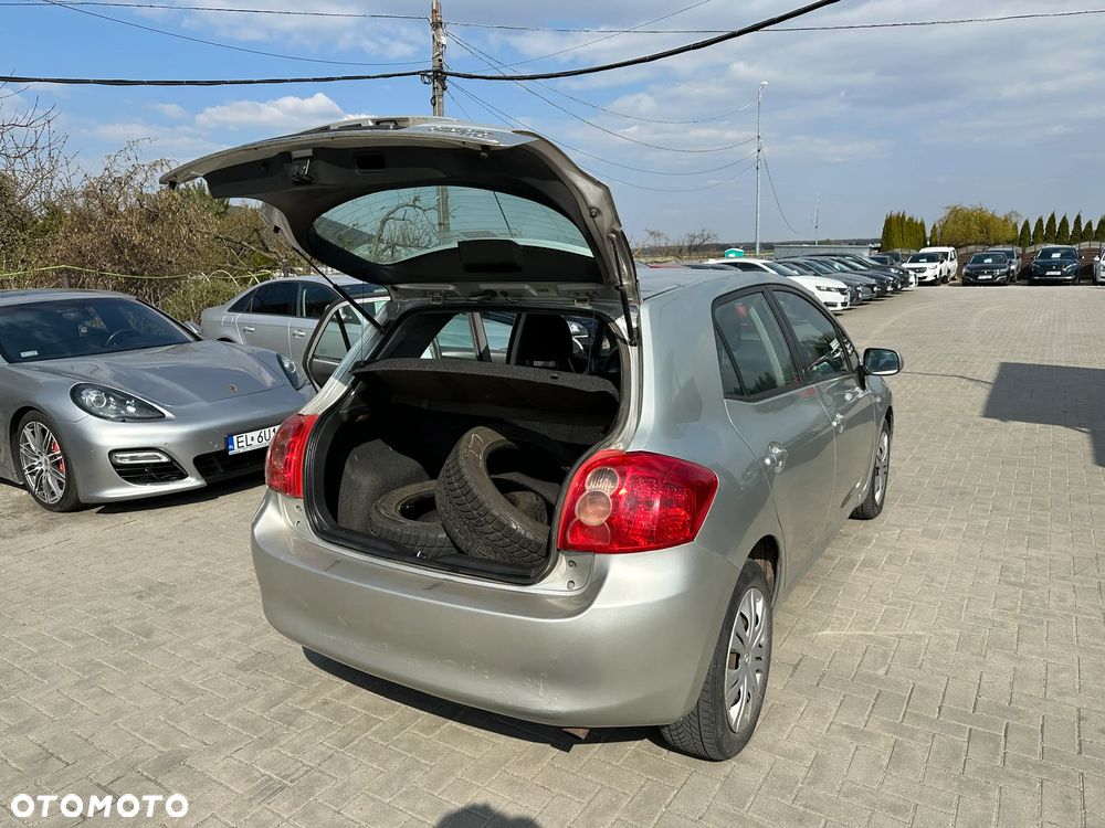 Toyota Auris - 22