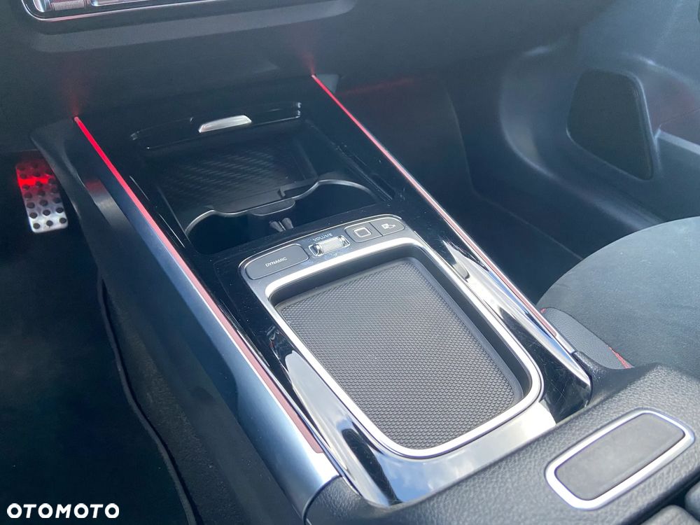 Mercedes-Benz GLB 200 AMG Line 7G-DCT - 14