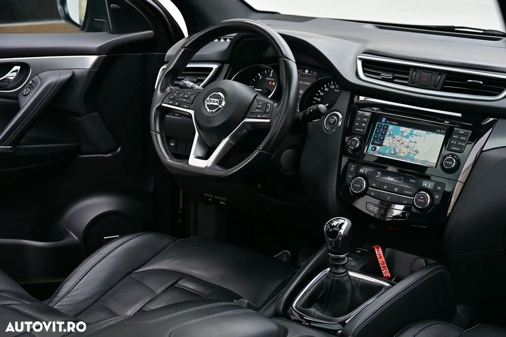 Nissan Qashqai 1.6 DCI TEKNA+ - 9
