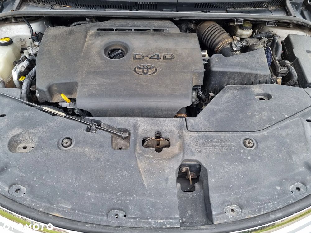 Toyota Avensis - 25