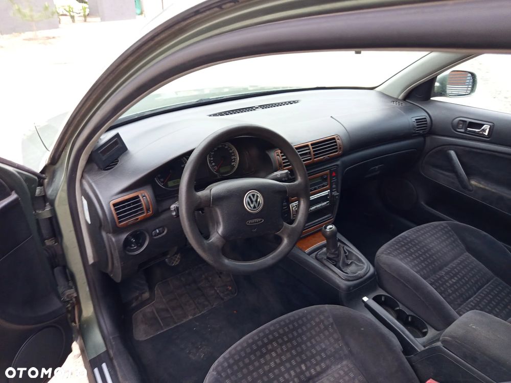 Volkswagen Passat - 3
