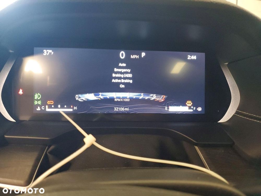 Jeep Grand Cherokee - 11