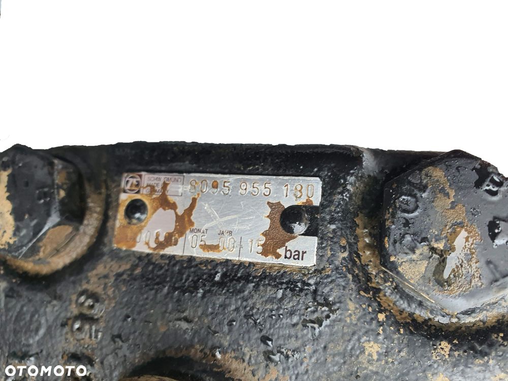 PRZEKŁADNIA KIEROWNICZA MAN L2000 95121 230300 SLR - 3