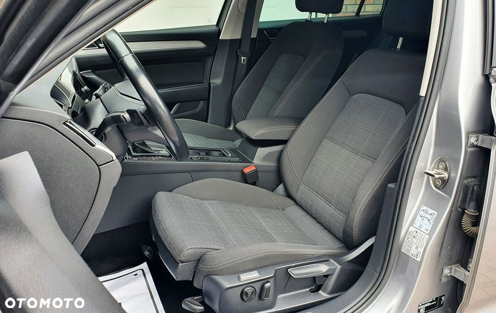 Volkswagen Passat 2.0 TSI Business DSG - 17