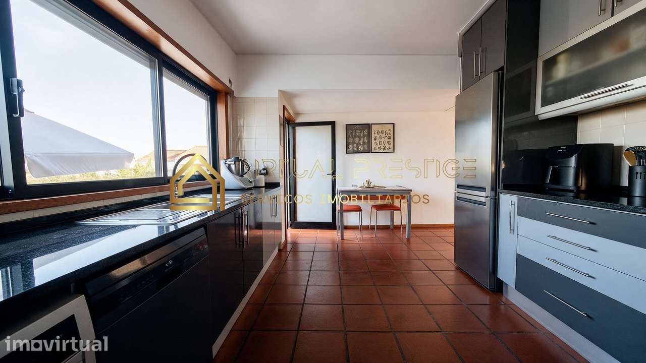 Moradia T3 em Palhais com garagem, terraço e suite - Grande imagem: 4/31