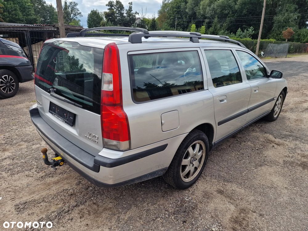Volvo V70 2.5T AWD Edition Comfort - 4