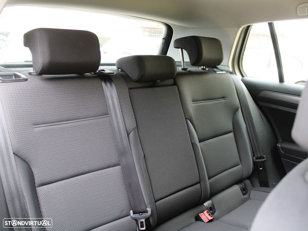 VW Golf 1.6 TDI Confortline - 55
