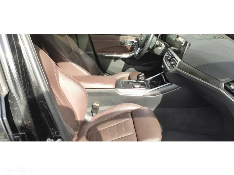 BMW Seria 3 320d Luxury Line - 8