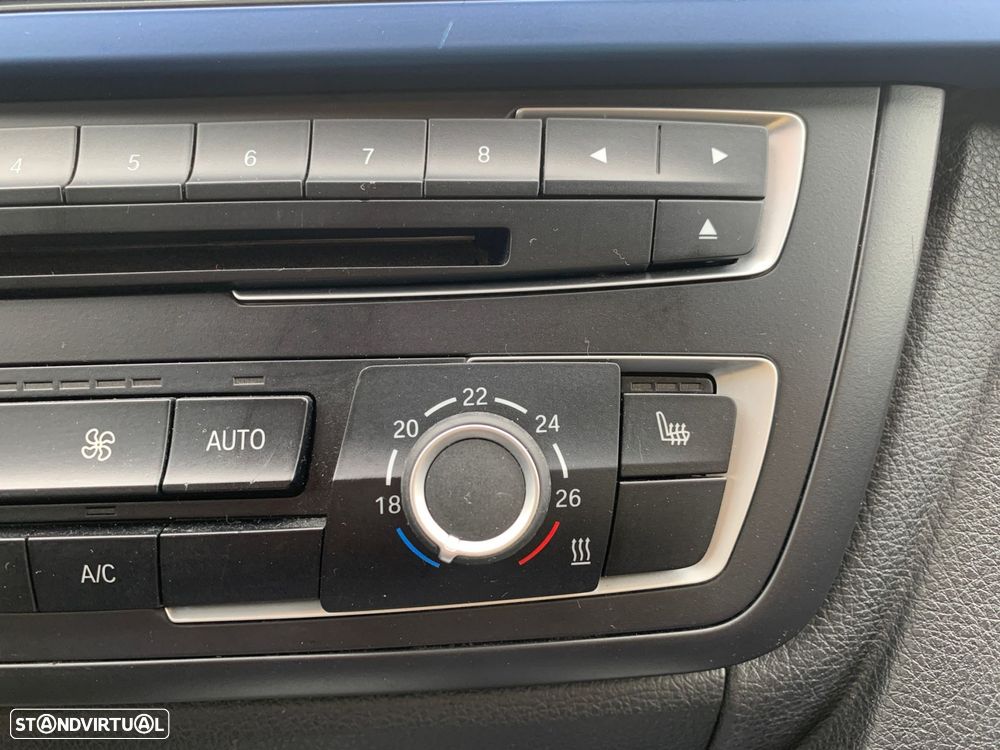 BMW 320 d Auto Pack M - 31