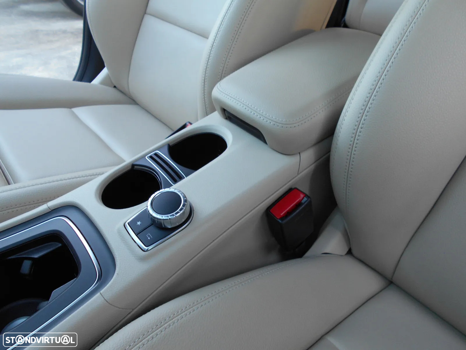 Mercedes-Benz CLA 220 d Shooting Brake AMG Line Aut. - 34
