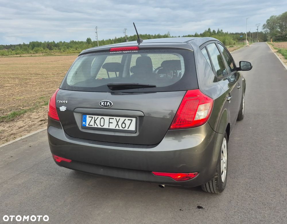 Kia Ceed - 15