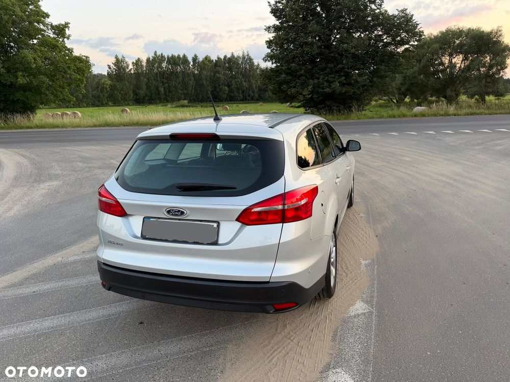 Ford Focus 1.5 TDCi SYNC Edition - 18