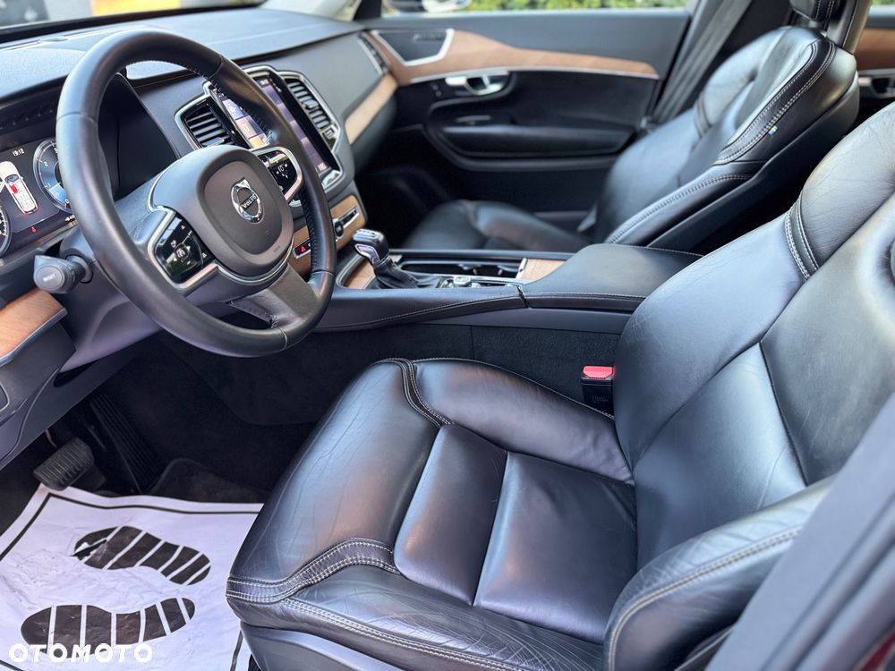 Volvo XC 90 D5 SCR AWD Inscription 7os - 29