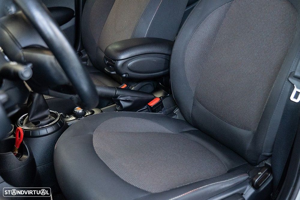 MINI 5 Portas Cooper D Seven - 19