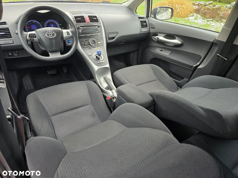 Toyota Auris 1.8 HSD Sol - 23