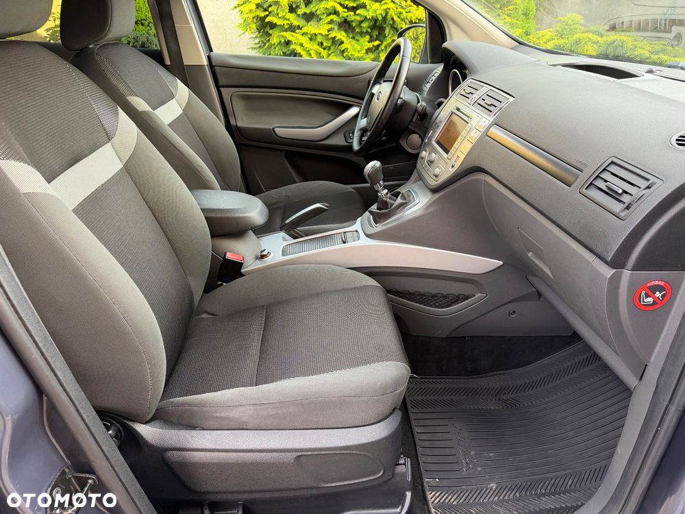 Ford Kuga 2.0 TDCi 2x4 Titanium - 31