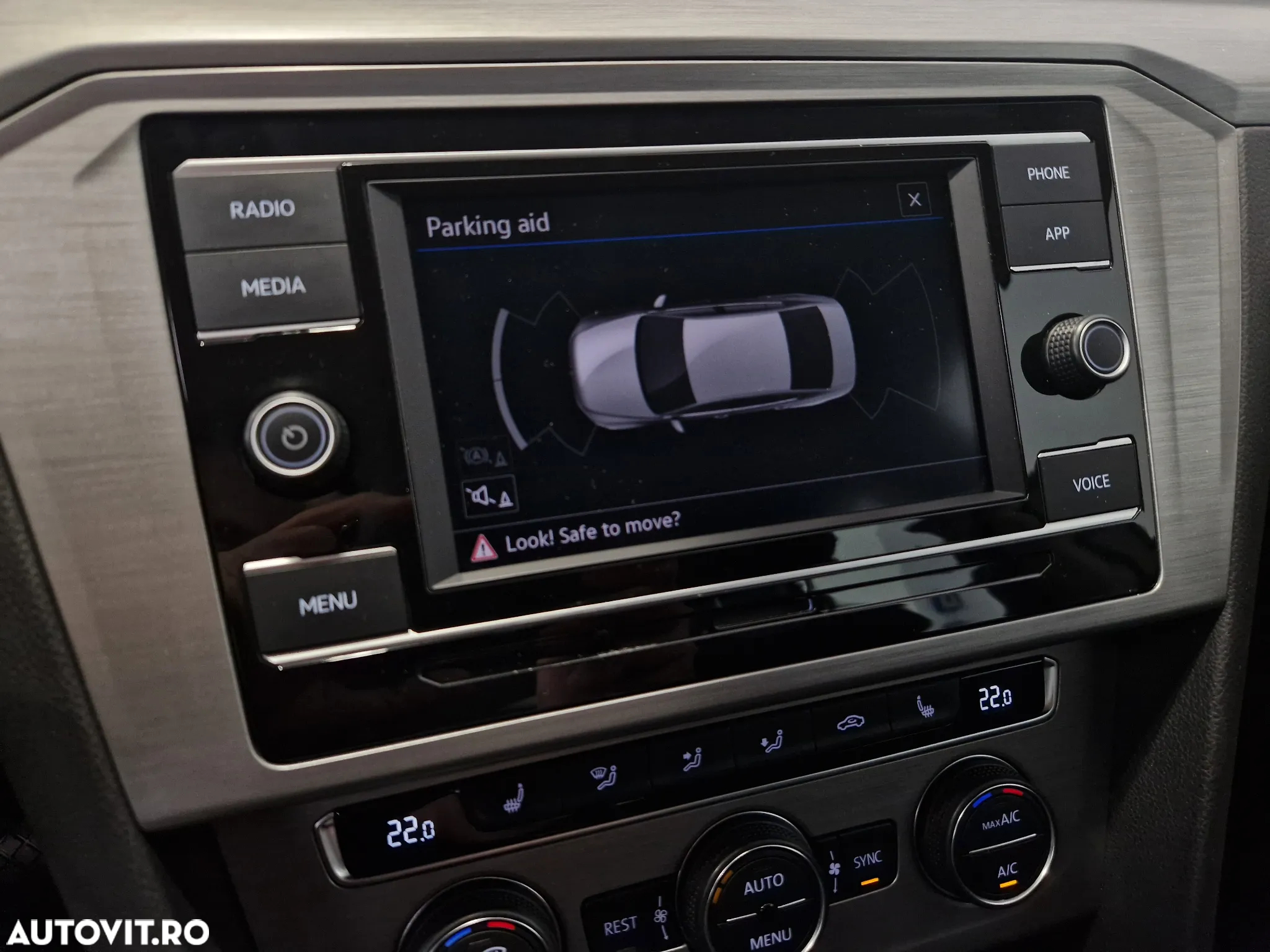Volkswagen Passat 1.5 TSI ACT DSG Advance - 23