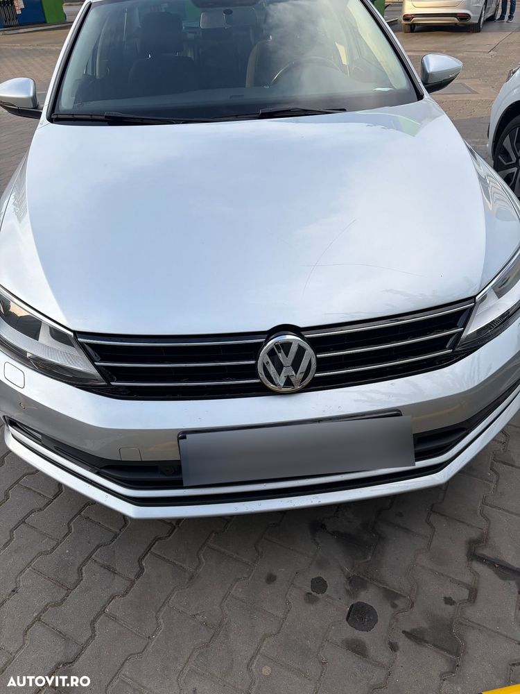 Volkswagen Jetta 1.2 TSI Comfortline - 1