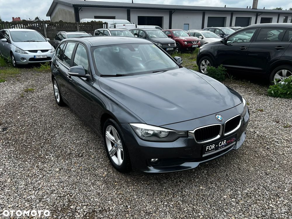 BMW Seria 3 320d Touring - 2