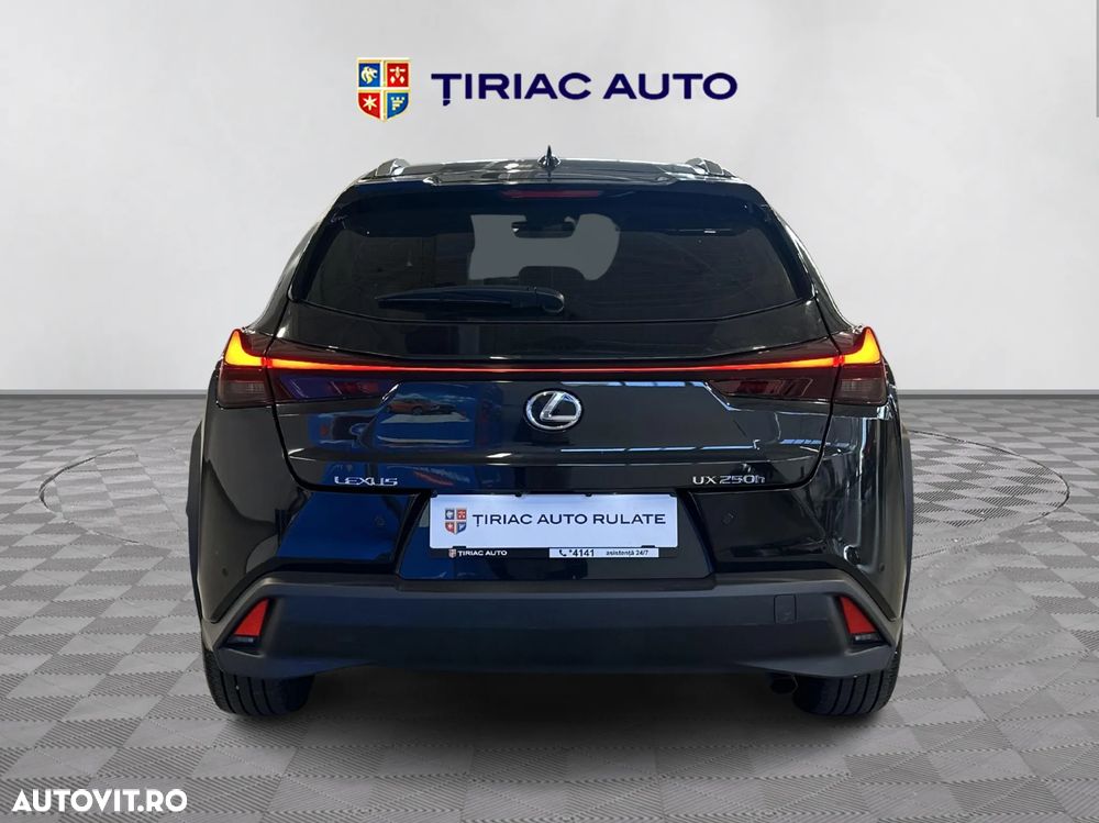 Lexus UX ver-250h - 4