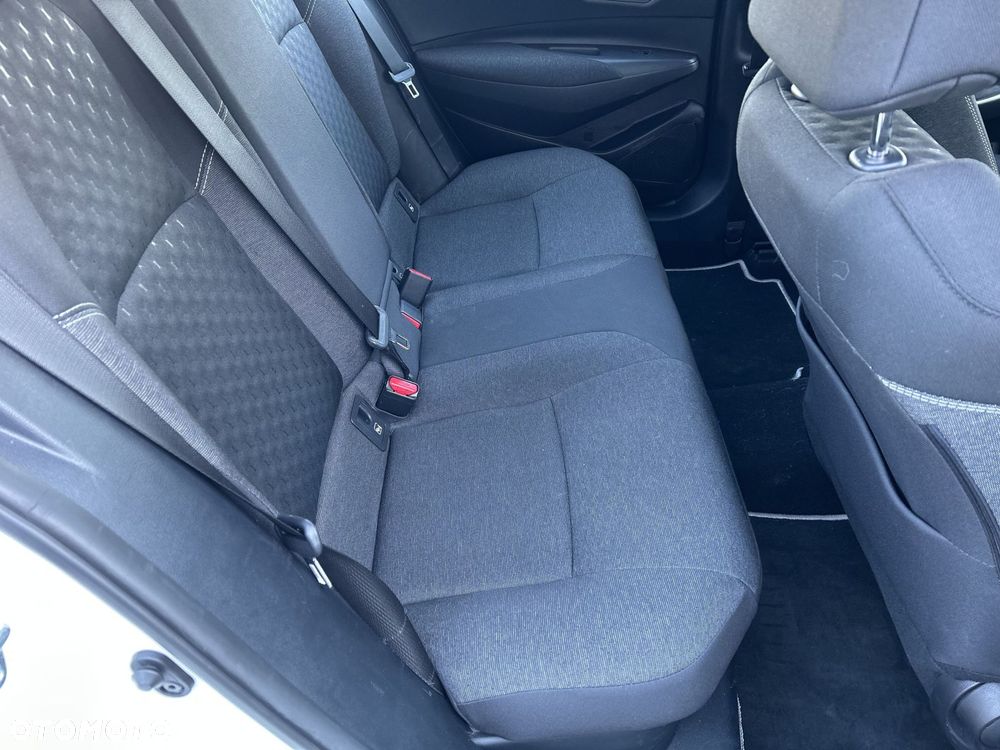 Toyota Corolla 1.8 Hybrid Comfort - 17