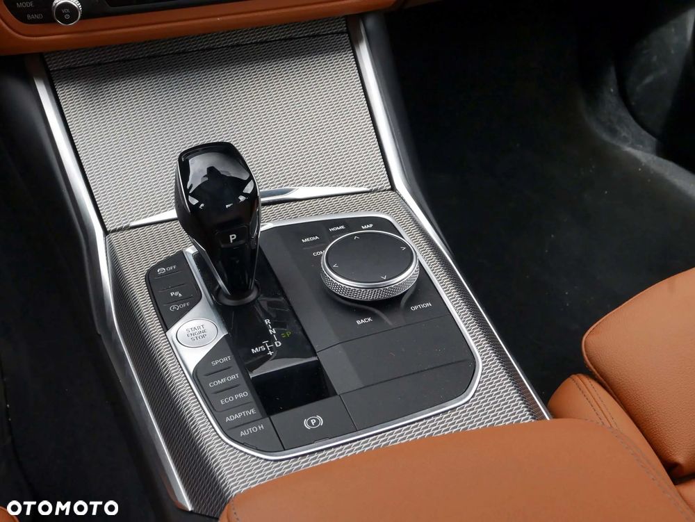 BMW Seria 3 330i xDrive M Sport sport - 18